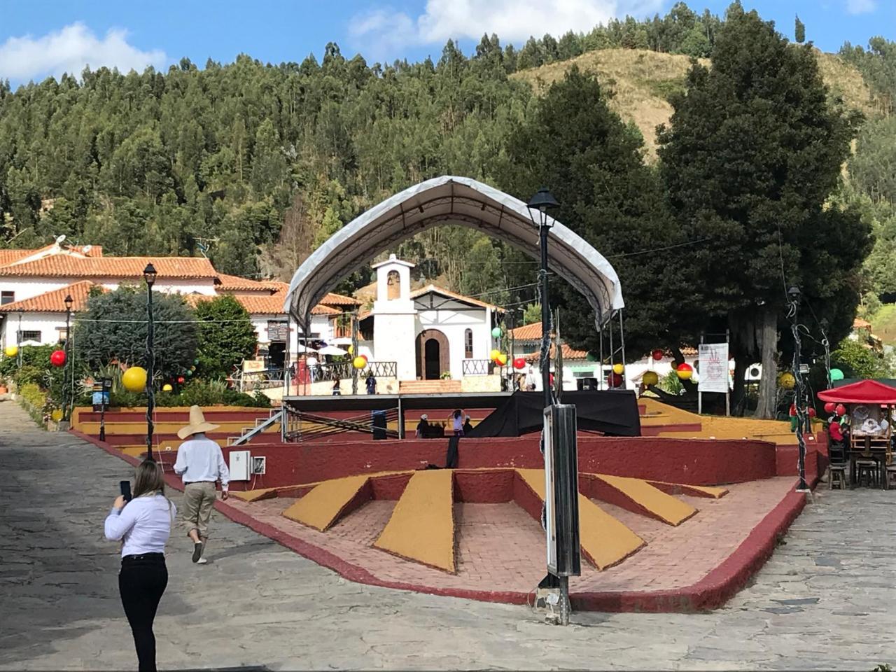 Casa Posada Maestro Carlos Aranguren 두이타마 외부 사진